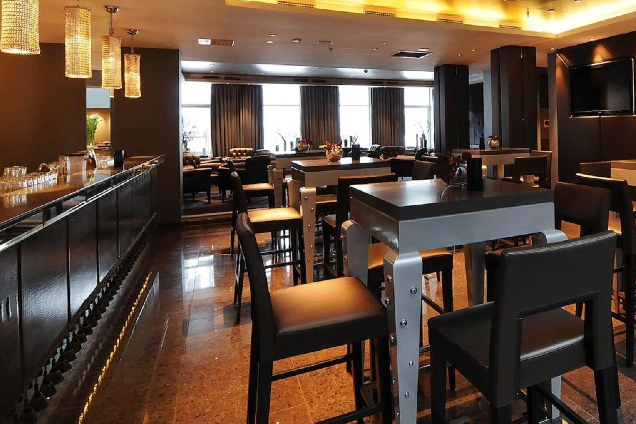 Отель Clarion Ernst 4*